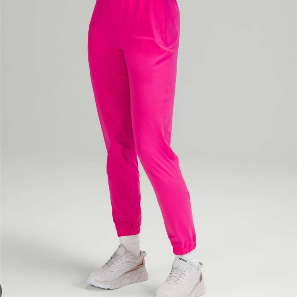 Lululemon Adapted State High Rise jogger Sonic Pink sz 6